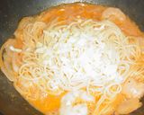 トマトジュースと牛乳でエビクリームパスタ作り方4写真