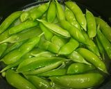 裏ワザ！風味豊か♪さやも炊く豆ごはん♡作り方2写真