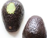 アボカドのキムチ納豆のせ。作り方1写真