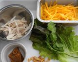 茹で鶏と人参サラダのアジア風サンド作り方1写真