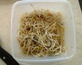 豚ミンチともやしの醤油焼きそば（ピリ辛）作り方1写真