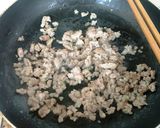 豚ミンチともやしの醤油焼きそば（ピリ辛）作り方3写真