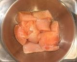 ご飯が止まらない！鶏むね肉の梅にんにくソテー作り方3写真