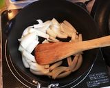 ごま油香る！お麩とニラの卵とじ☆作り方3写真