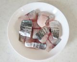 さわらと春キャベツの醤油バター蒸し作り方1写真