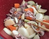 絶品！簡単。豚コマで基本の肉じゃが作り方2写真