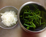 冷凍インゲンと挽き肉の甘辛炒め作り方1写真