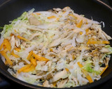 簡単！鮭の味噌マヨ炒め作り方2写真