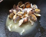 アサリの酒蒸し☆ガリバタパスタ♪作り方4写真