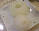 まるごと新たまねぎの肉詰めサラダ風作り方1写真