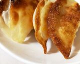 餃子の皮でゆで卵キャベツチーズの包み焼き作り方6写真