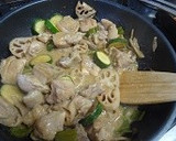 鶏肉とズッキーニーと蓮根のごま炒め作り方7写真