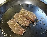 お刺身で簡単お弁当✿ぶりの胡麻照り焼き作り方1写真