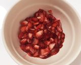卵白だけで作る♡いちごみるくケーキ♡作り方1写真