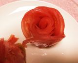 簡単！お祝いにも♡トマトでローズ作り方3写真