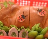 【キャラ弁】カニカマてんとう虫弁当作り方5写真