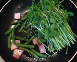 豆苗、インゲン豆、ベーコンの温サラダ作り方2写真