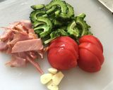 ゴーヤとトマトのペペロンチーノ焼きそば作り方1写真