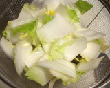 簡単！春雨としめじ白菜のコンソメあんかけ作り方1写真