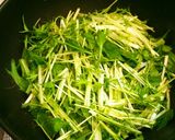 豚肉と水菜と卵の炒め蒸し(丼)作り方5写真