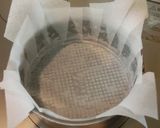 ケーキ型へのクッキングペーパーのあて方作り方4写真