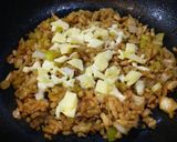 もっちりオムレツ　ねぎ、ひき肉　チーズ　作り方2写真