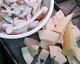 タケノコとしめじ塩麹炒め作り方1写真