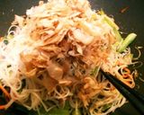 小松菜と豚肉の旨辛和風ビーフン作り方7写真