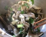 出汁が美味しいヘルシー舞茸うどん作り方4写真