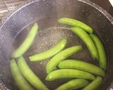 鶏もも肉とスナップエンドウのパエリア作り方7写真