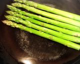 お弁当にも！ソーセージとアスパラの肉巻き作り方1写真