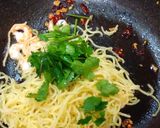 ドレッシングでピリ辛パクチー塩焼きそば作り方4写真