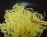 ドレッシングでピリ辛パクチー塩焼きそば作り方2写真