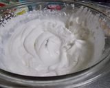 黄桃缶でムース風デザート♡作り方3写真