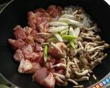 簡単★鶏肉と白滝のすき焼き風煮物作り方2写真