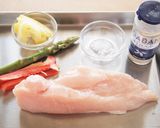 真空調理で鶏胸肉の塩レモンロール作り方1写真