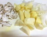 塩麹で旨みたっぷり♪鶏肉の塩じゃが作り方2写真