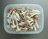 レンジで簡単☆しめじのそぼろ煮。作り方3写真