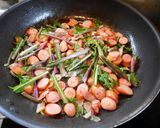 かぶの葉とウィンナー☆めんつゆパスタ作り方5写真