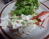 レタスの外葉とカニかまのスープ作り方1写真