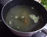 レタスの外葉とカニかまのスープ作り方2写真