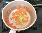 セロリと人参のコンソメスープ作り方1写真