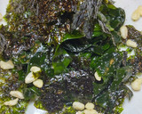 生ワカメと韓国海苔の和え物♪作り方5写真