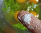 絹さやとシーチキンの玉子焼き♪作り方3写真