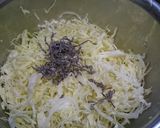 キャベツの塩昆布サラダ レモン風味作り方2写真