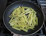 とても簡単♪フキの麺つゆ炒め作り方10写真
