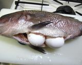 鯛の塩釜焼（お腹から大きな卵が？）作り方2写真