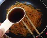 ❁麺つゆで簡単♪人参と絹さやの炒り煮❁作り方3写真