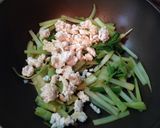 誰でもできる！ウドと鳥ひき肉のきんぴら♪作り方4写真