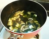 しいたけ香る☆豆腐とわかめのお吸い物作り方7写真